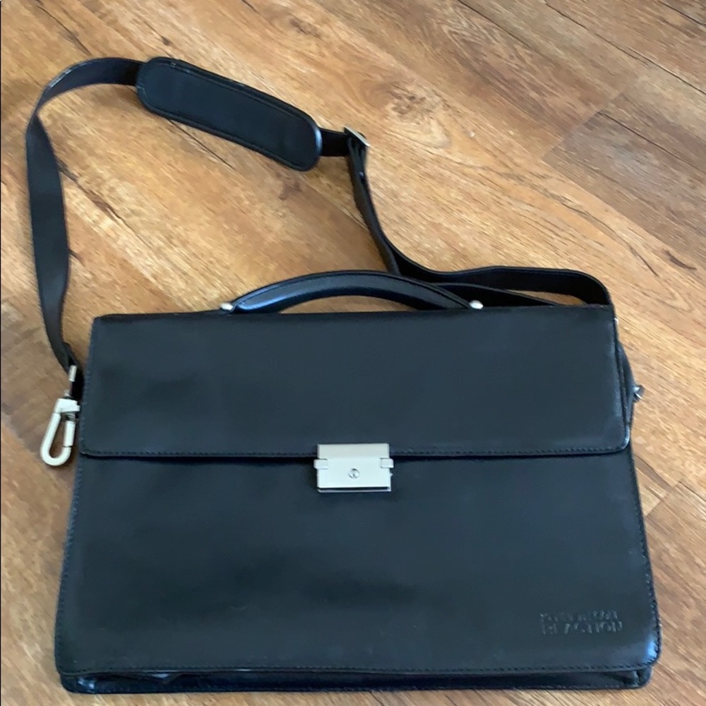 Kenneth Cole Reaction Leather Briefcase/Messenger
